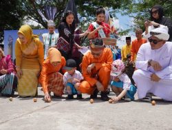 Kagumi Kulminasi Matahari di Tugu Khatulistiwa, Traveller Asal Swiss: Ini Pengalaman Luar Biasa