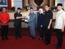 Borong 24 Penghargaan Nasional, Gubernur Kalbar Serahkan Laporan Pertanggungjawaban Tahun 2025