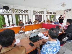 Mediasi Sengketa Lahan Tiga Perusahaan, Bupati Karolin: Kalau Ada Tikus Jangan Rumahnya yang Dibakar