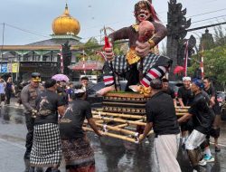 Ritual Ogoh-Ogoh di Jalan Adisucipto Tarik Perhatian Warga, Polres Kubu Raya Pastikan Nyepi Aman
