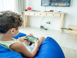 Aturan Akses Internet Anak Bukan Larangan, Platform Berisiko Tinggi Ditunda hingga Usia 16 Tahun