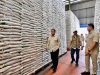 Prabowo Sidak Gudang Bulog, Pastikan Stok Beras Aman di Tengah Ketidakpastian Global
