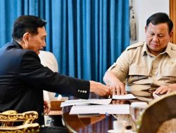 Prabowo-Luhut Bahas Strategi Jaga Ekonomi di Tengah Gejolak Global, Fokus Bansos Digital dan Investasi Timur Tengah