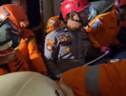 KRL Tabrakan dengan KA Argo Bromo Anggrek di Bekasi Timur