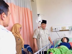 Presiden Prabowo Jenguk Korban Kecelakaan KRL di Bekasi, Pemerintah Janji Evaluasi Total Sistem Kereta