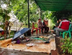 Pasca Dua Anak Tenggelam, Warga Ngabang Gelar Ritual Adat Baremah di Taman Kota Intan