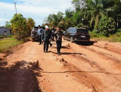 Norsan Tinjau Jalan Pesaguan–Kendawangan, Prioritaskan Perbaikan 2 Kilometer Dulu