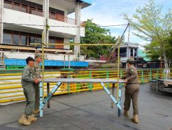 Tertibkan Lapak PKL Waterfront, Jemuran Pakaian Warga Turut “Ditarik” Satpol PP Pontianak