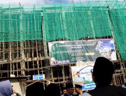 Lift Proyek Masjid Agung Kubu Raya Jatuh Usai Adzan Jumat Berkumandang, 6 Pekerja Jadi Korban