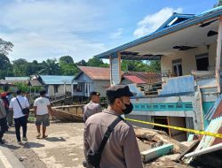 Apa Sebab? Rumah Warga Sekadau Roboh dan Amblas Seketika, Pemilik Rugi Ratusan Juta