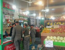 Gara-gara Sampah Toko Buah Dibuang ke Parit, Pemilik Usaha di Jalan WR Supratman Didenda Satpol PP