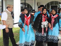 DWP Kemenag Kalbar Beri Dukungan Moril untuk Jemaah Haji Kloter 16 Flight 2