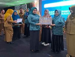 Kelurahan Setapuk Kecil Singkawang Raih Juara I Lomba PHBS dan GKSTTB Tingkat Kalbar