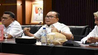 Sujiwo Bentuk Tim Misi Kemanusiaan Bedah Rumah Kumuh di Bantaran Sungai Kapuas