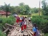 Jeritan Anak Sekolah di Dusun Jelayan Viral, Minta Pemerintah Landak Perbaiki Jembatan Rusak