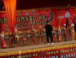 Gawe Naik Dango ke-3 Monterado Berlangsung Meriah, Bupati Darwis Ajak Jaga Identitas Budaya Dayak