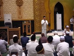 Lepas Jemaah Calon Haji di Masjid Mujahidin, Edi Rusdi Kamtono: Jaga Kesehatan dan Kekompakan
