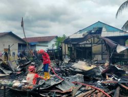 Korsleting Kabel Kulkas Hanguskan Rumah Warga Sungai Kakap saat Anak Fokus Kerjakan Tugas Kuliah