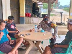 Bukan Sekadar Berpatroli, Polisi Meranti Menyapa Warga di Tengah Kabut Asap