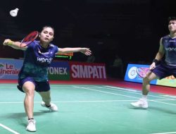 Verrell-Bernadine Bangkit Setelah Kalah Gim Pertama, Tantang Dejan-Apriyani di Babak 16 Besar