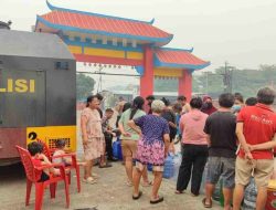 AWC Polres Kubu Raya Jadi Truk Air, 36 Ton Air Bersih Dibagikan ke Warga
