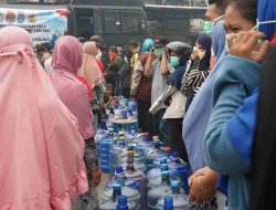 AWC Polres Kubu Raya Jadi Mobil Air, 54 Ton Air Bersih Disalurkan ke Warga