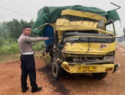 Dua Truk Bertabrakan di Trans Kalimantan Kubu Raya, Dua Orang Luka